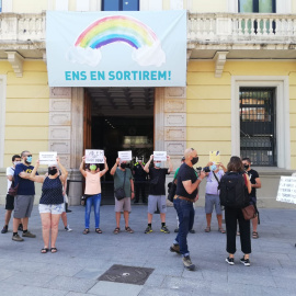 Imatge de la concentració contra la corrupció que s'ha fet aquest dimecres a l'Hospitalet. @cuplhospitalet