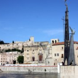 La nova llei de memòria de Catalunya permetria retirar el monument franquista de Tortosa