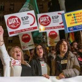 Murcia blindará por decreto la censura parental pese a las críticas y protestas