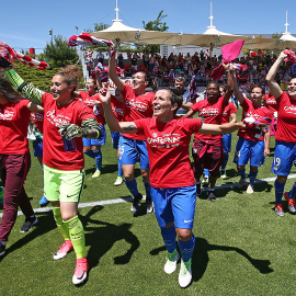 Las jugadoras del Atlético celebran el título de Liga, logrado ante la Real Sociedad. /ATLÉTICO DE MADRID