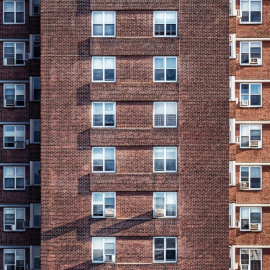 La celebración en abril de la Semana Santa ha afectado a la actividad del mercado inmobiliario. E.P.