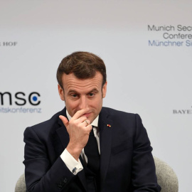 El presidente francés Emmanuel Macron durante una conferencia en Munich el 15 de febrero. /REUTERS