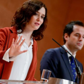 La presidenta de la Comunidad de Madrid, Isabel Díaz Ayuso junto a su vicepresidente Ignacio Aguado en una comparecencia conjunta. Fuente: CAM