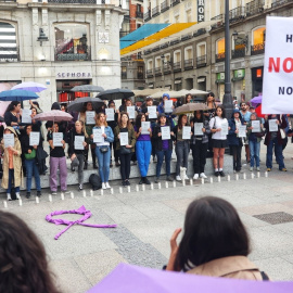 Cientos de personas durante una concentración por los 40 asesinatos machistas en 2023 en la Puerta del Sol, a 2 de junio de 2023. -RICARDO RUBIO / Europa Press