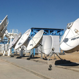 Conjunto de antenas parabólicas del centro de control de satélites de Hispasat. EFE