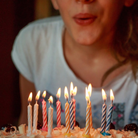  Pastel de cumpleaños, imagen de archivo. Pixabay