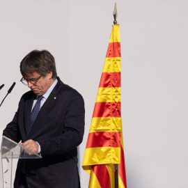 El expresidente de la Generalitat de Catalunya Carles Puigdemont interviene en un acto de bienvenida organizado por entidades independentistas.- David Zorrakino / Europa Press