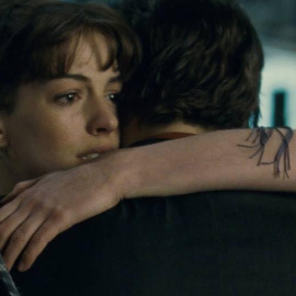 Anne Hathaway llorando en 'One Day', de Lone Scherfig