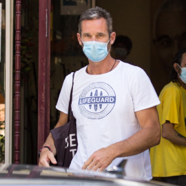 Iñaki Urdangarin sale del centro 'Hogar Don Orione' tras realizar su voluntariado, en Pozuelo de Alarcón. Antonio Gutiérrez / Europa Press / Archivo