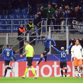 Un momento del partido disputado en San Siro, Milán, entre el Atalanta y el Valencia. - REUTERS