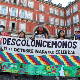  Varias personas participan en una manifestación contra el Día de la Hispanidad, un 12 de octubre. Imagen archivo: Isabel Infantes/ Europa Press