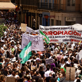  Miles de malagueños se manifestan por la dificultad de encontrar una vivienda para alquilar en la ciudad. Álex Zea / Europa Press