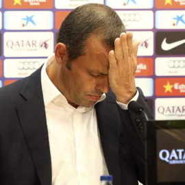 Sandro Rosell, cuento era presidente del FC Barcelona, en una rueda de prensa en el Nou Camp. EFE