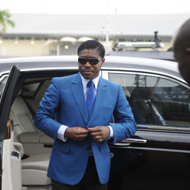 Teodorin Nguema Obiang, hijo del Presidente de Guinea Ecuatorial y vicepresidente a cargo de Seguridad y Defensa del país, llega al estadio de Malabo para las celebraciones de su 41 cumpleaños JEROME LEROY / AFP