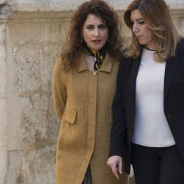 María Jesús Montero, consejera de Hacienda en Andalucía junto a Susana Díaz.