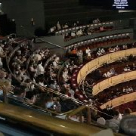 El Teatro Real suspende una función por las quejas de los espectadores por falta de distancia de seguridad