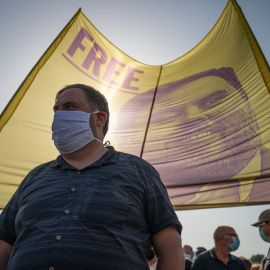 El líder de ERC, Oriol Junqueras, en la comparecencia que él hace con los otros presos del 1-O antes de su nuevo ingreso en prisión en Sant Joan de Vilatorrada, localidad próxima a la prisión de Llenoders, Barcelona. /Pau Venteo / Europa Press