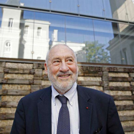 El Nobel de Economía Joseph E. Stiglitz en una imagen de su gira por España. / MARISCAL (EFE)