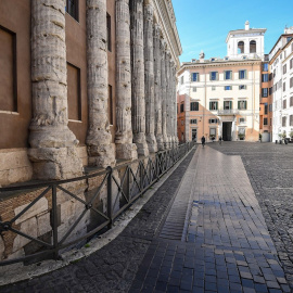 Imagen de la Piazza di Petra en el centro de Roma. EFE