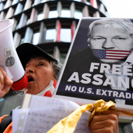 Protestas en contra de la extradición de Assange a EEUU en Londres. / EFE