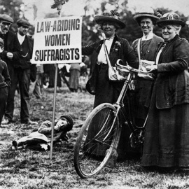 Sufragistas a favor del derecho del voto femenino.