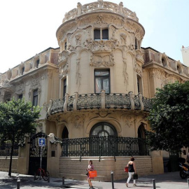 Vista tomada de la fachada de la Sociedad General de Autores Españoles (SGAE). EFE/Archivo