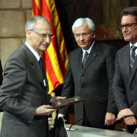 Hilari Raguer quan va rebre la Creu de Sant Jordi, el 2014. ACN