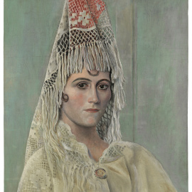 Pablo Picasso (1881-1973), 'Olga Khokhlova con mantilla', Barcelona, verano-otoño 1917. Fundación Almine y Bernard Ruiz-Picasso para el Arte, Madrid. © Photo: Equipo Gasull. Sucesión Picasso, VEGAP, Madrid, 2019.