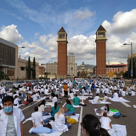 Metges Interns Residents (MIR) durant una protesta a Barcelona per reclamar millores laborals. METGES DE CATALUNYA / ACN