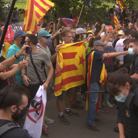 Protesta por la visita de los Reyes al monasterio de Poblet (Tarragona)