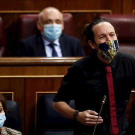 El vicepresidente tercero del Gobierno, Pablo Iglesias, interviene durante la sesión de control al Ejecutivo en el Congreso. EFE/ Mariscal