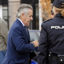 El expresidente de Caja Madrid Miguel Blesa, a su llegada esta mañana a la Audiencia Nacional en San Fernando de Henares. EFE/Mariscal