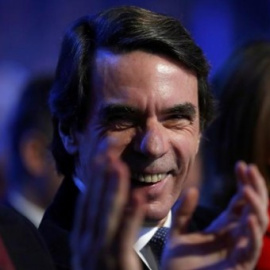 Posos de anarquía - A Aznar y Casado se les rompió el amor de tanto usarlo