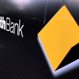 El logo del Commonwealth Bank en una de sus sucursales en Sydney (Australia). REUTERS/David Gray