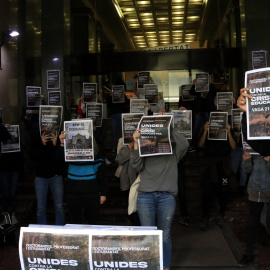 Acció d'aquest dilluns en què estudiants van ocupar la seu del Departament d'Empresa i Coneixement. ACN