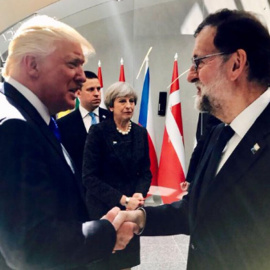 Rajoy, con Trump en la cumbre de la OTAN.