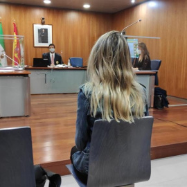 14/10/2020. -Juicio por participar en la exhibición pública, a modo de procesión, de la imagen de una vagina de plástico en 2013 en Málaga. / EUROPA PRESS - CEDIDA MG