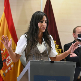 16/10/2020.- La portavoz de Ciudadanos (Cs) en el Ayuntamiento de Madrid, Begoña Villacis, hoy viernes junto a todos los concejales de su grupo municipal, que han presentado una declaración en relación al cambio de nombres en el callejero de la ciudad.