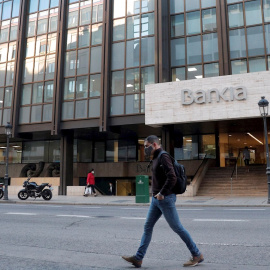 23/10/2020.- Vista general de la sede Central de Bankia este viernes cuando los consejos de administración de CaixaBank y Bankia se reúnen hoy en València para avanzar en su fusión por absorción y aprobar la convocatoria de las juntas de accionistas 