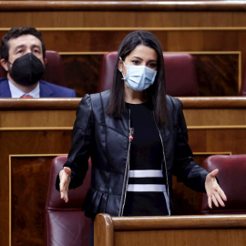 Imagen de Inés Arrimadas, líder de Ciudadanos, interviniendo en una sesión de control al Gobierno. - EFE