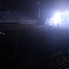 Pla general del concert de Love of Lesbian al Sant Jordi.