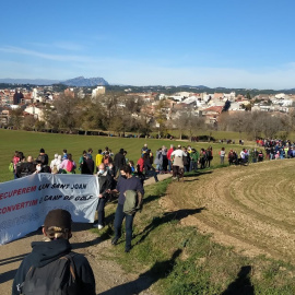 Mobilització per reclamar que l'antic camp de golf Sant Joan es reconverteixi en un gran parc.