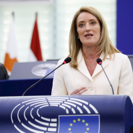 La presidenta en funciones del Parlamento Europeo, Roberta Metsola, pronuncia un discurso en el Parlamento Europeo en Estrasburgo