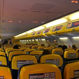 Interior de un avión de Raynair / Raynair