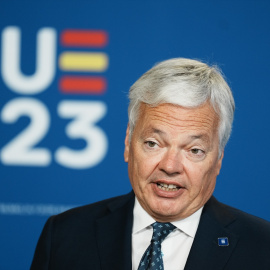 El comisario europeo de Justicia, Didier Reynders, a su llegada a la reunión de ministros de Consumo de la UE, en Bilbao, a 25 de julio de 2023.