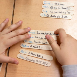 Escola en català.