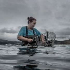 Mariscadoras gallegas denuncian machismo y acoso en la Cofradía pontevedresa de Carril