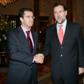 25/11/22 Feijóo y Rajoy, en una imagen de archivo tomada en el verano de 2007