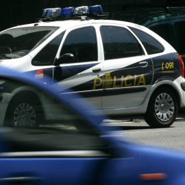 Foto de archivo de un coche de policía nacional- 03/08/2007