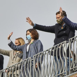 De izquierda a derecha, la senadora del PP Ana Camins, la presidenta de la Comunidad de Madrid, Isabel Díaz Ayuso, el presidente del PP, Pablo Casado, y el alcalde de Madrid y portavoz nacional del partido, José Luis Martínez-Almeida.